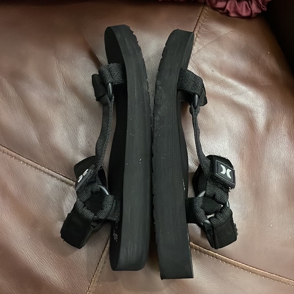 Hurley Strapped Velcro Closure Foam Bottom Sandals - Picture 3 of 4